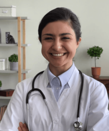 doctor smiling, medical pg in germany